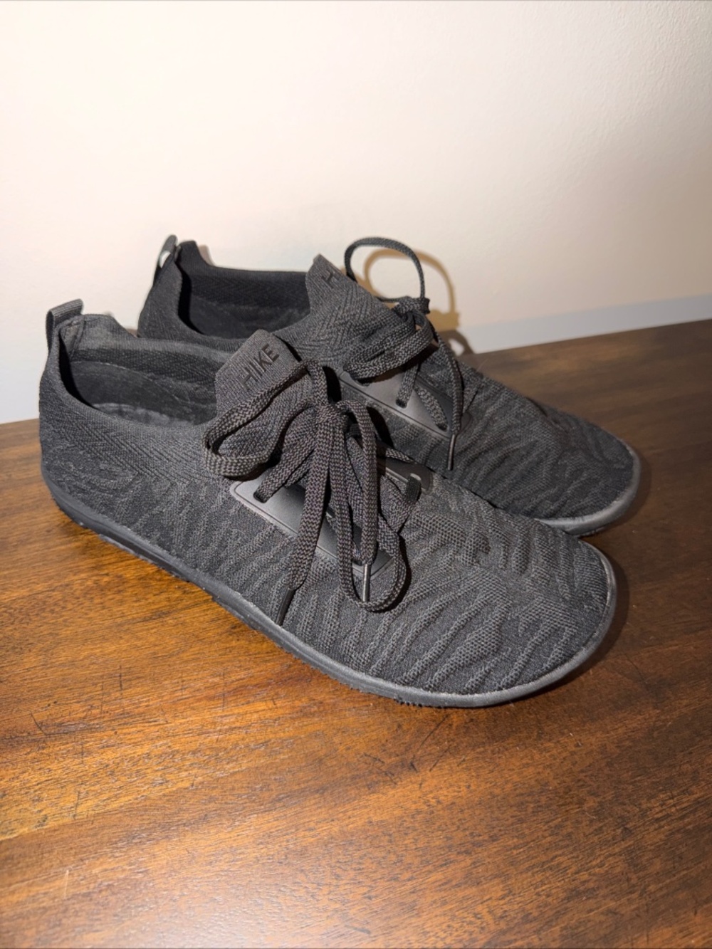 Hike Footwear Stride Barefoot Shoes Black Minimalist Sneakers Mens 10 Womens 12